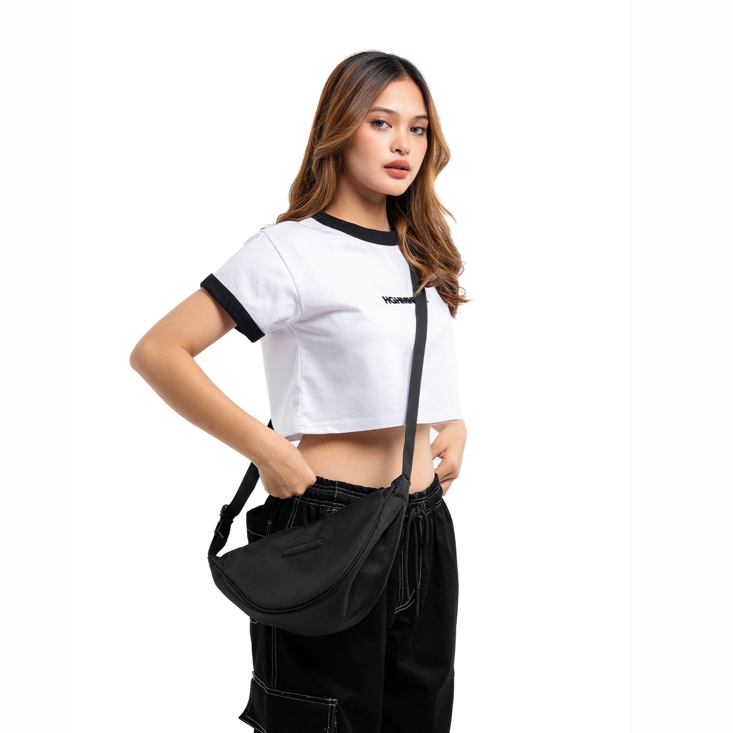 Solid Strain Shoulder Bag